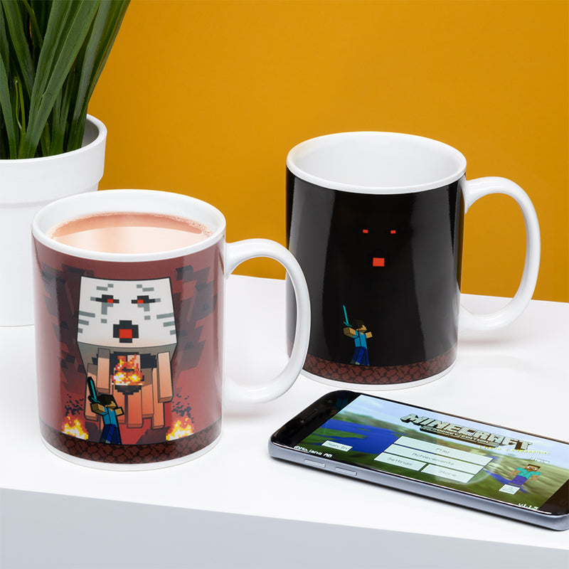 PALADONE - Minecraft Nether Heat Change Mug Paladone
