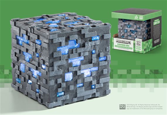 Minecraft - Minerale di diamante luminoso Replica da collezionare - Disponibile in 2/3 giorni lavorativi Noble Collection