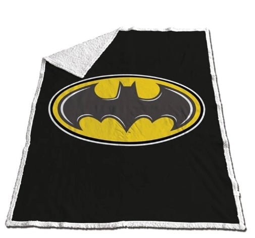 AYMAX - Coperta Sherpa con logo DC Batman 130x170cm - Disponibile in 2/3 giorni lavorativi