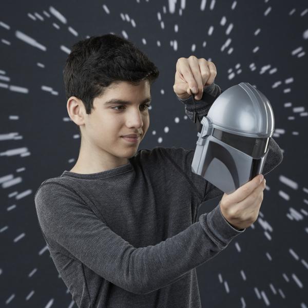 HASBRO STAR WARS ASSORTIMENTO MASCHERE EPISODIO 9 (DISPLAY DA 6 PEZZI 2 MANDALORIAN, 2 KYLO REN, 2 DARTH VADER) - Disponibile in 2/3 giorni lavorativi