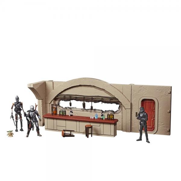 HASBRO STAR WARS VINTAGE FIGURE - THE CANTINA SHOOTOUT PLAYSET - Disponibile in 2/3 giorni lavorativi